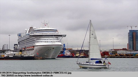 2014-Shipspotting-Southampton-EMERALD-PRINCESS-02