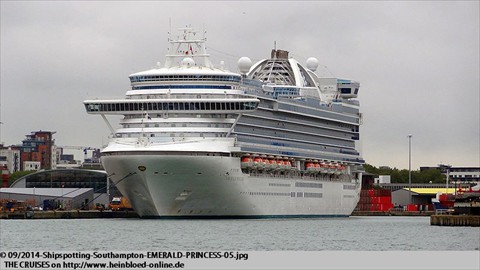 2014-Shipspotting-Southampton-EMERALD-PRINCESS-05