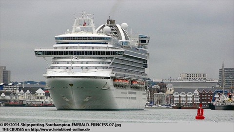 2014-Shipspotting-Southampton-EMERALD-PRINCESS-07